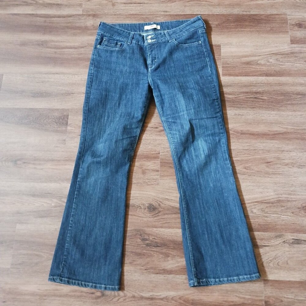 Levi Strauss Women's 526 Slender Bootcut Jeans Size 12 - 34 x 29.5 - Picture 3 of 8